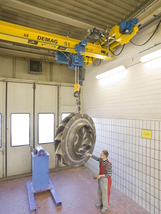 Product Spotlight Demag Dc Pro Chain Hoists Acculift Dedicated To Elevating Your Business