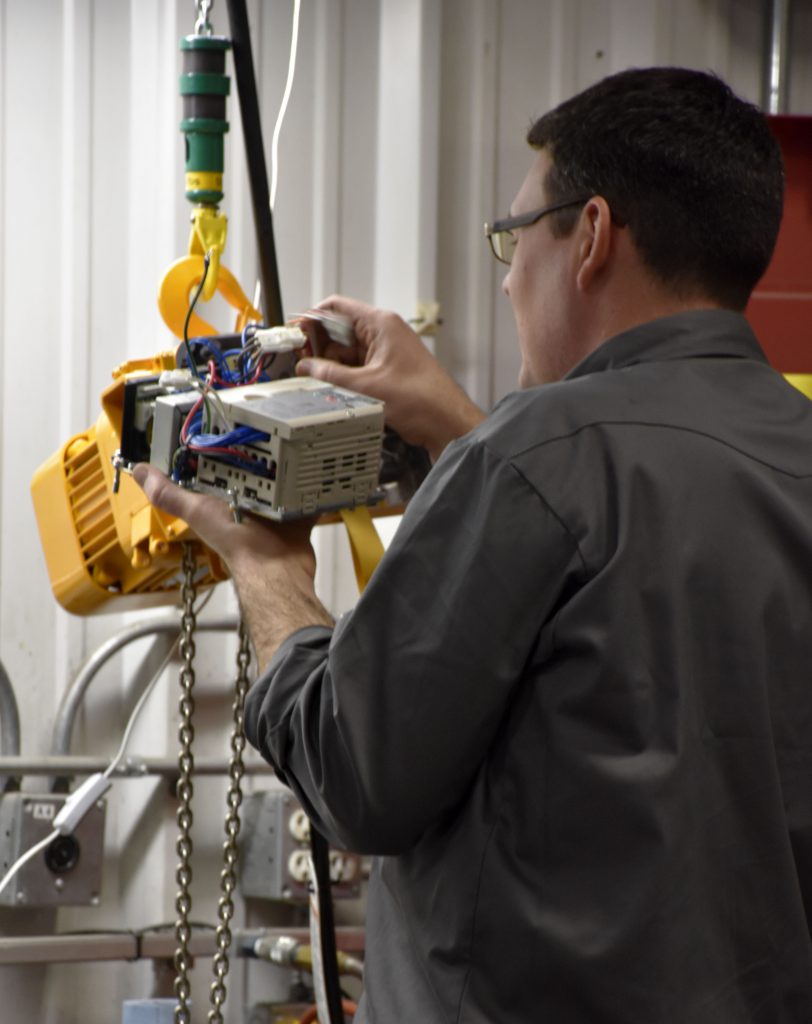 Acculift | Hoists for Overhead Cranes and Workstation Cranes – chain ...
