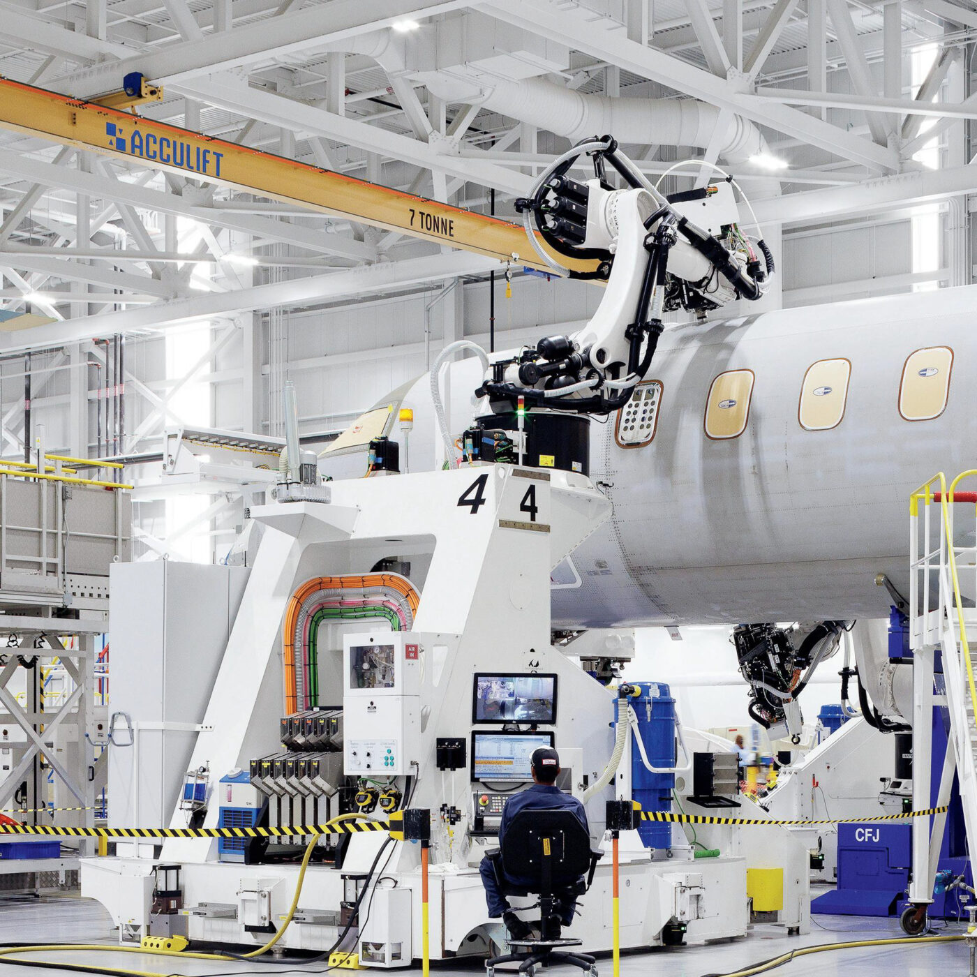Custom Acculift OHC at Bombardier